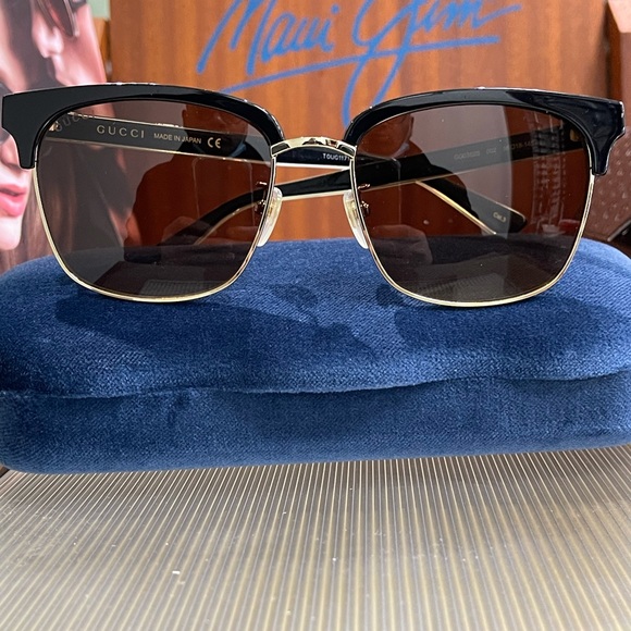 Brand New 100% Authentic Gucci sunglass GG0382S